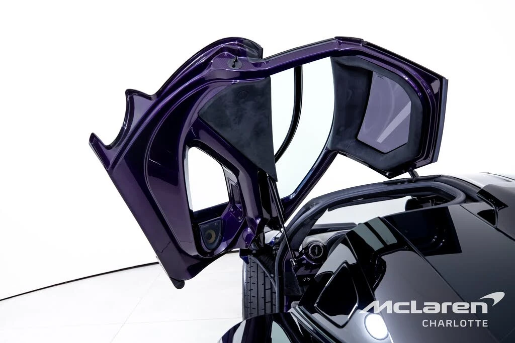 2019 McLaren Senna - Image 11 of 31