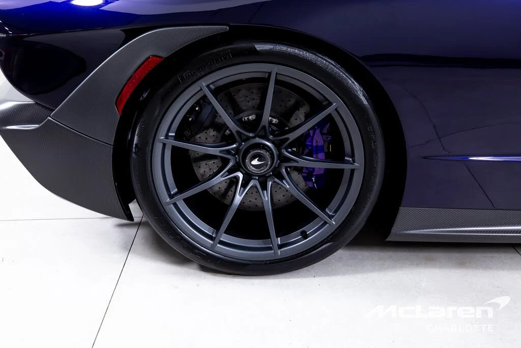 2019 McLaren Senna - Image 28 of 31