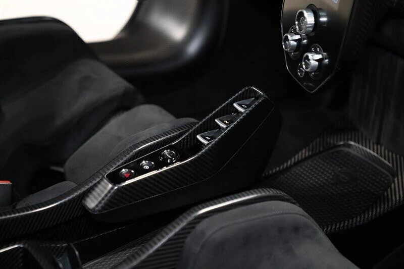 2019 McLaren Senna - Image 29 of 31