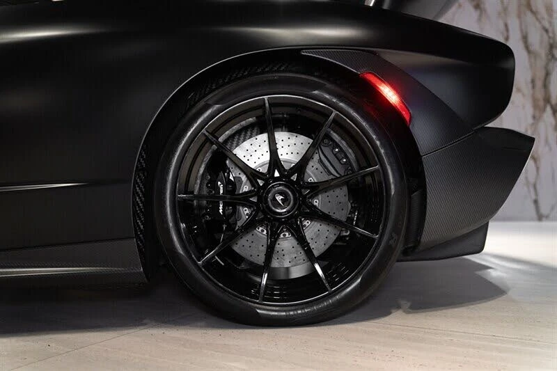 2019 McLaren Senna - Image 19 of 31