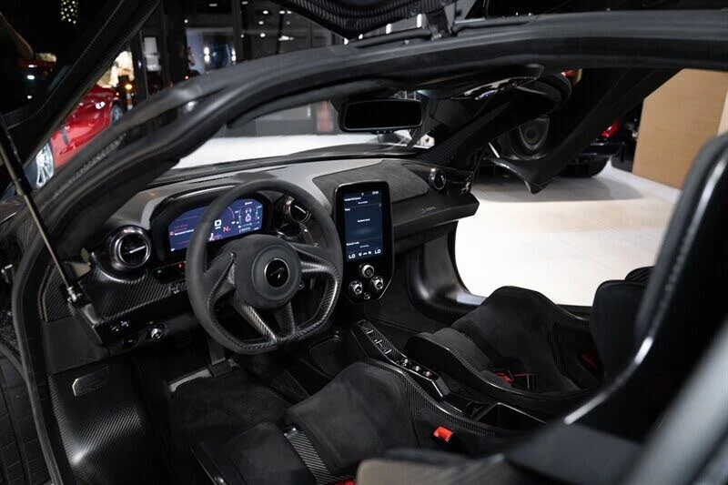 2019 McLaren Senna - Image 31 of 31