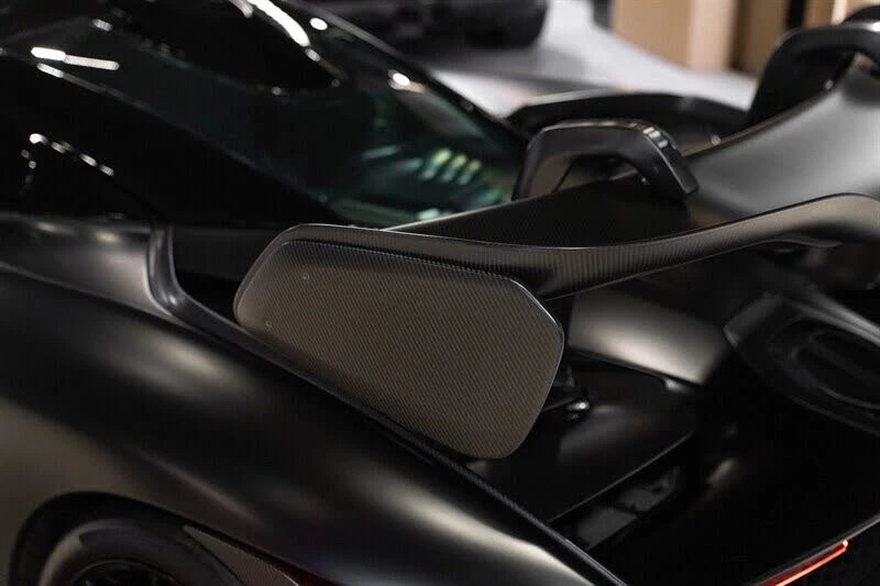 2019 McLaren Senna - Image 21 of 31