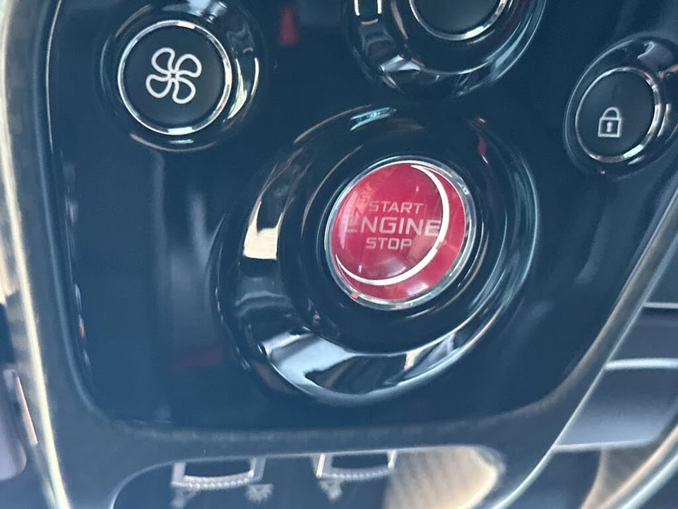 2019 McLaren Senna - Image 26 of 31