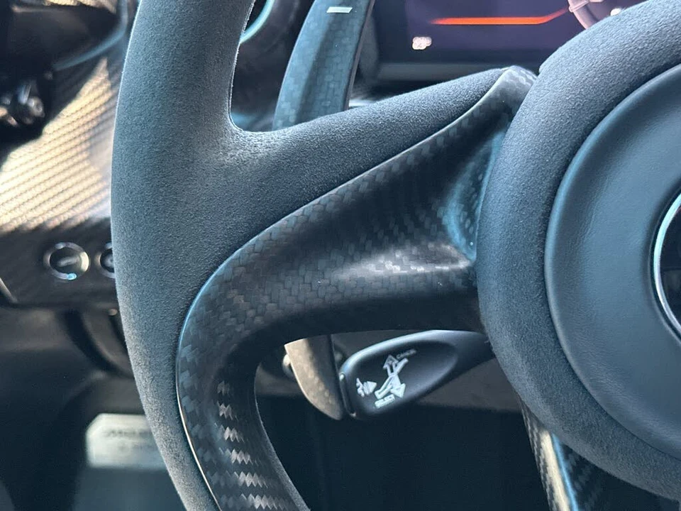 2019 McLaren Senna - Image 28 of 31