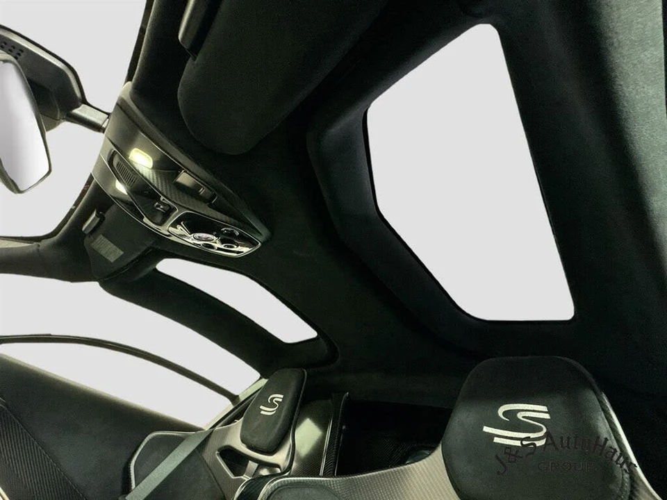2019 McLaren Senna - Image 16 of 31