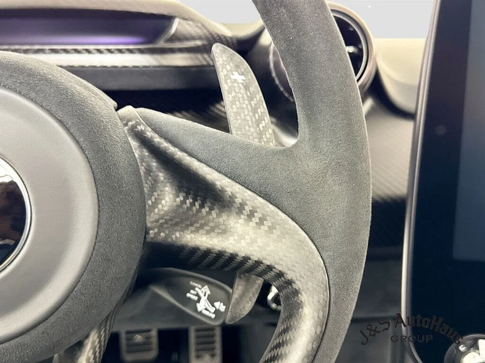 2019 McLaren Senna - Image 14 of 31