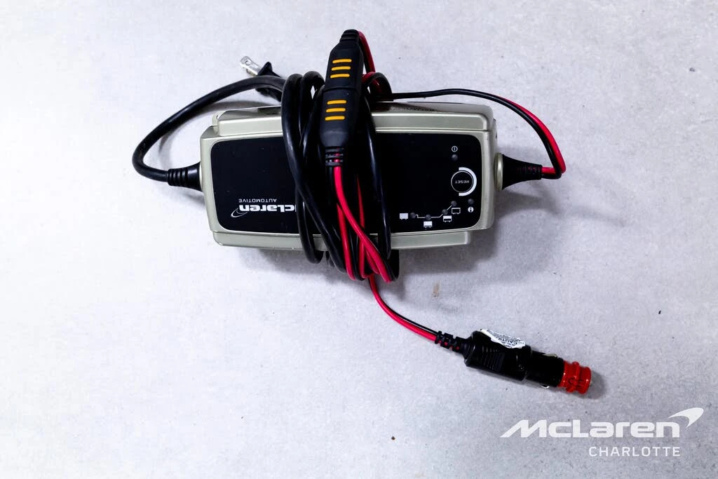 2019 McLaren Senna - Image 28 of 31