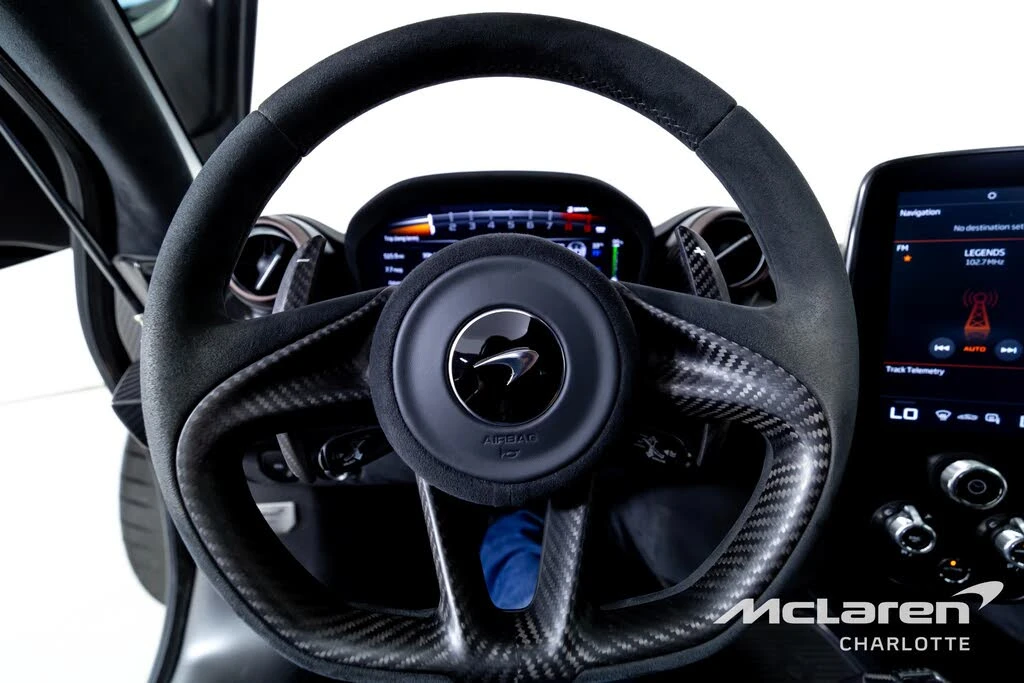2019 McLaren Senna - Image 15 of 31