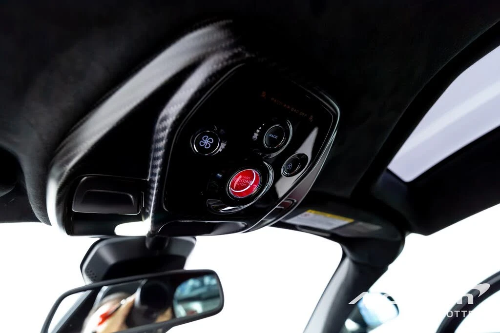 2019 McLaren Senna - Image 16 of 31