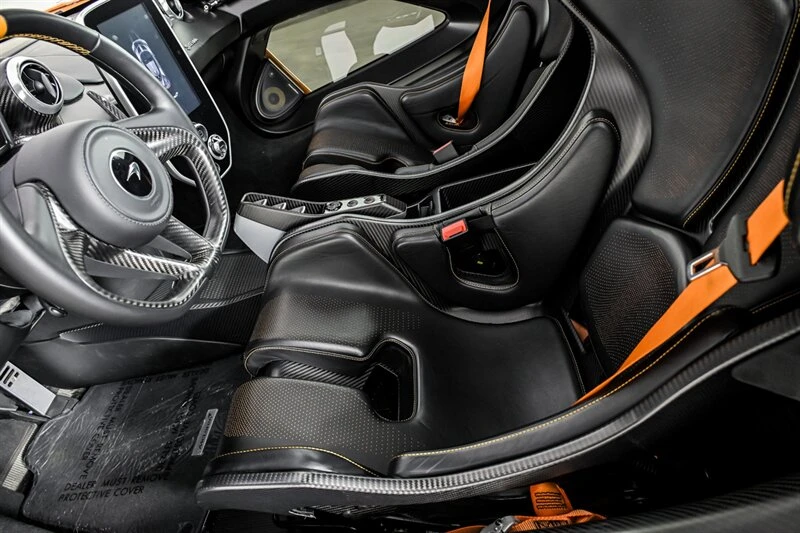 2019 McLaren Senna - Image 27 of 31