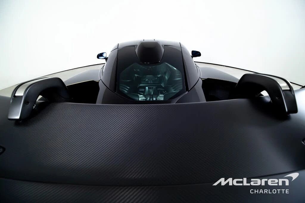 2019 McLaren Senna - Image 28 of 31