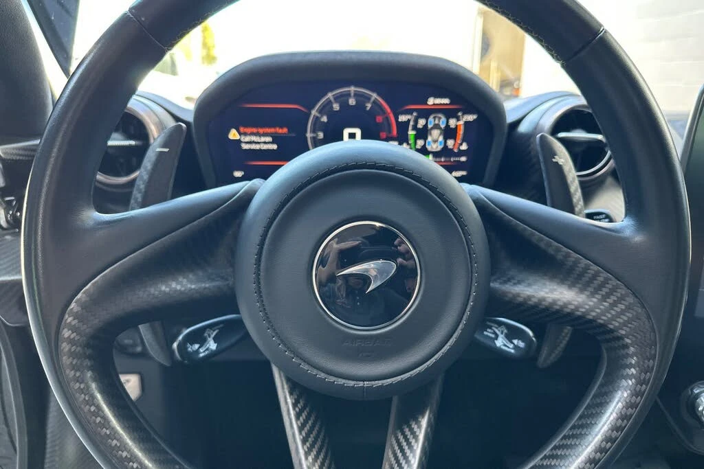 2019 McLaren Senna - Image 28 of 31