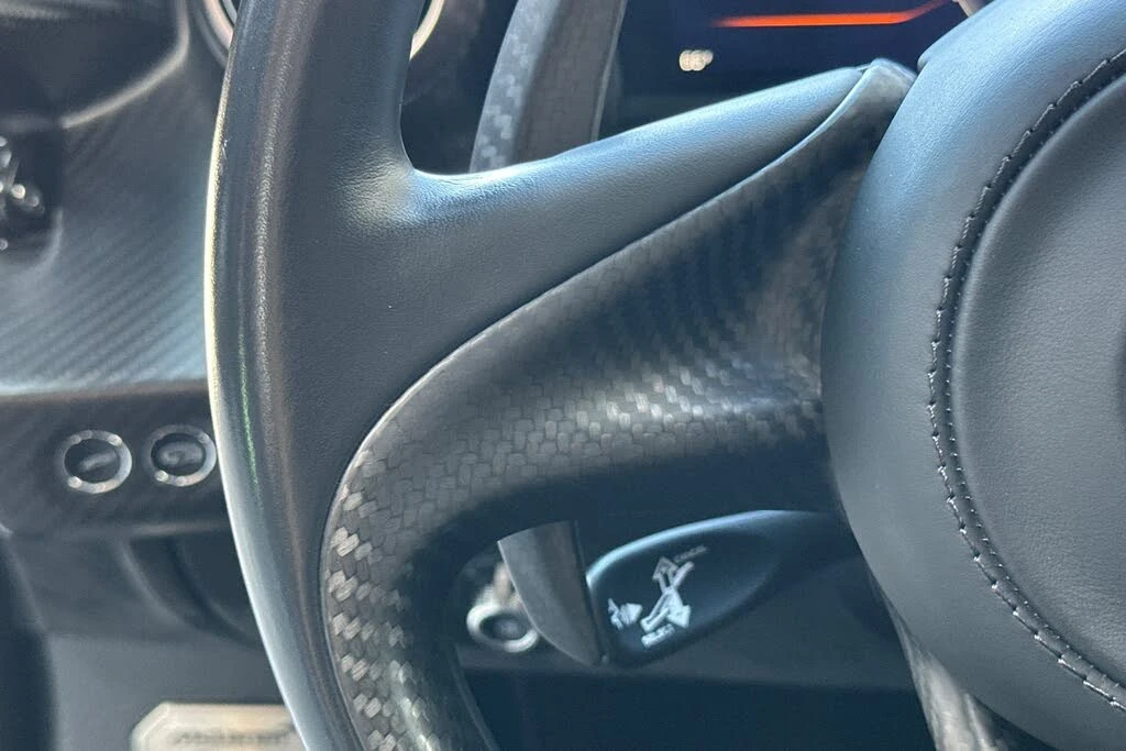 2019 McLaren Senna - Image 29 of 31