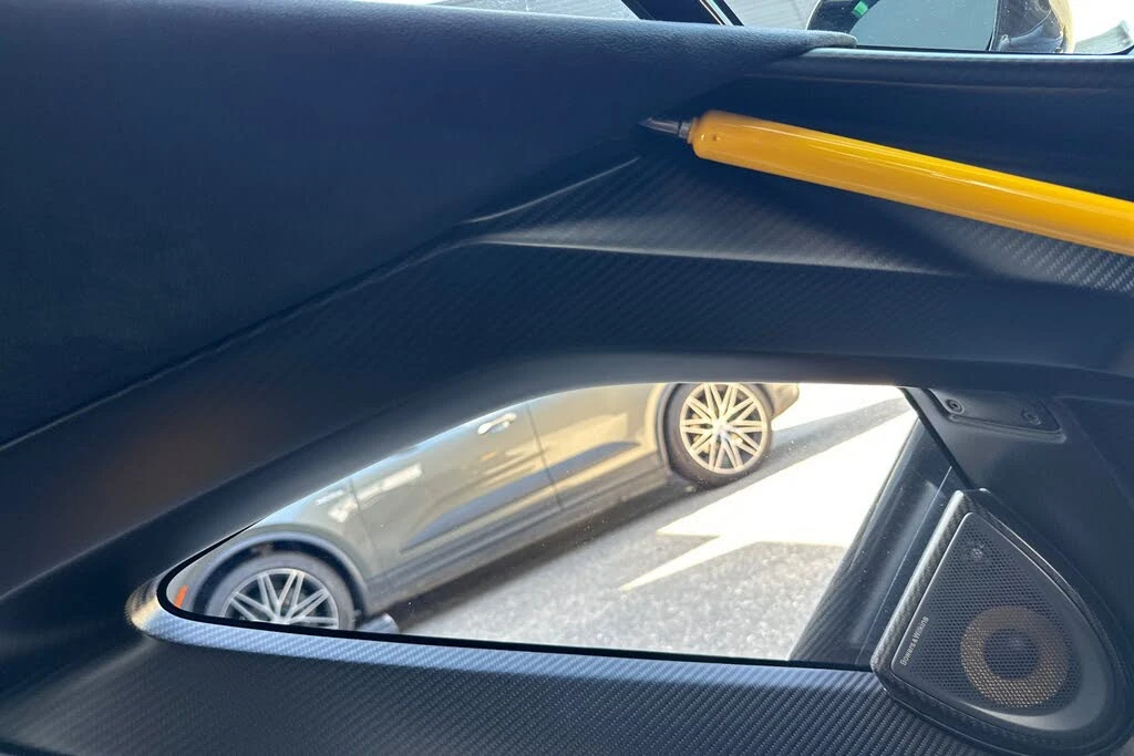 2019 McLaren Senna - Image 12 of 31