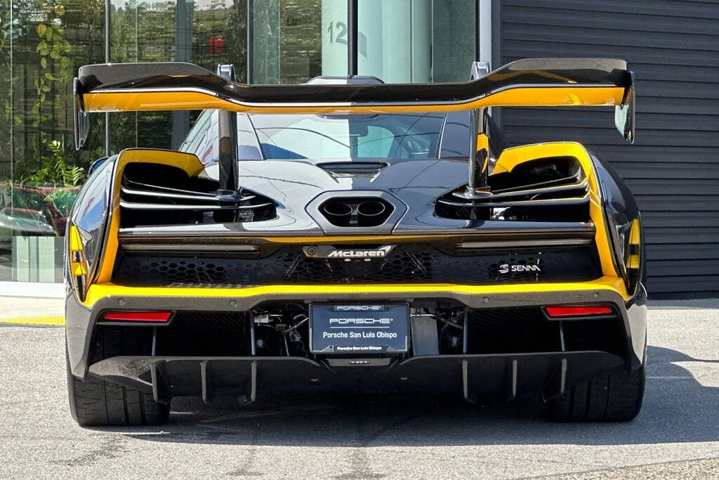 2019 McLaren Senna - Image 7 of 31