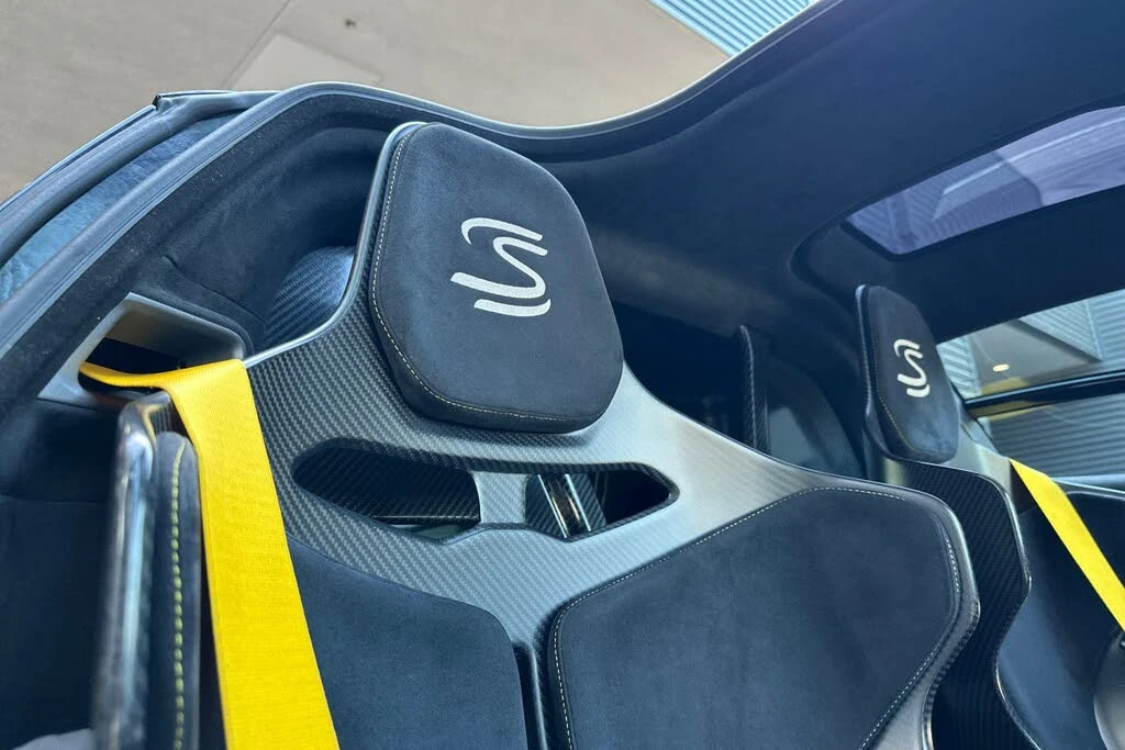 2019 McLaren Senna - Image 17 of 31