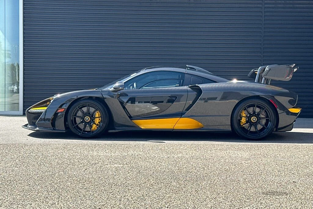 2019 McLaren Senna - Image 2 of 31