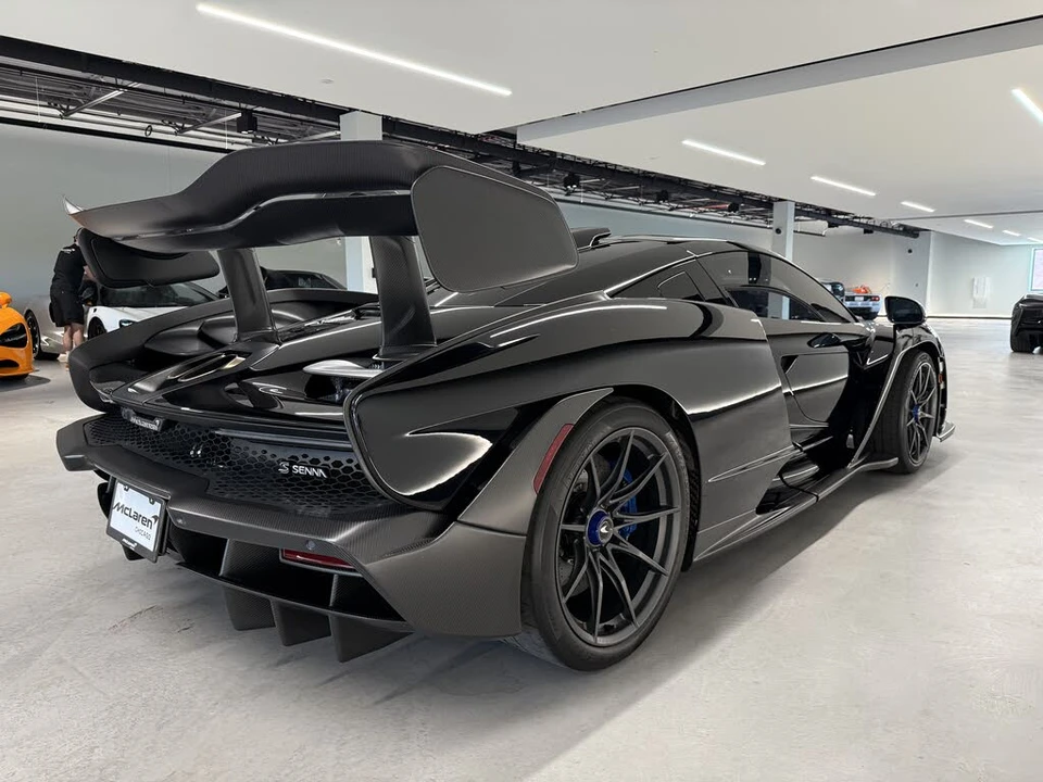 2019 McLaren Senna - Image 10 of 31