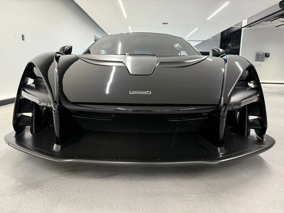 2019 McLaren Senna - Image 19 of 31