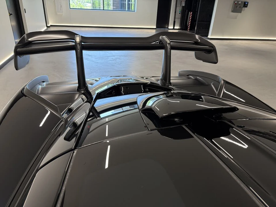 2019 McLaren Senna - Image 12 of 31