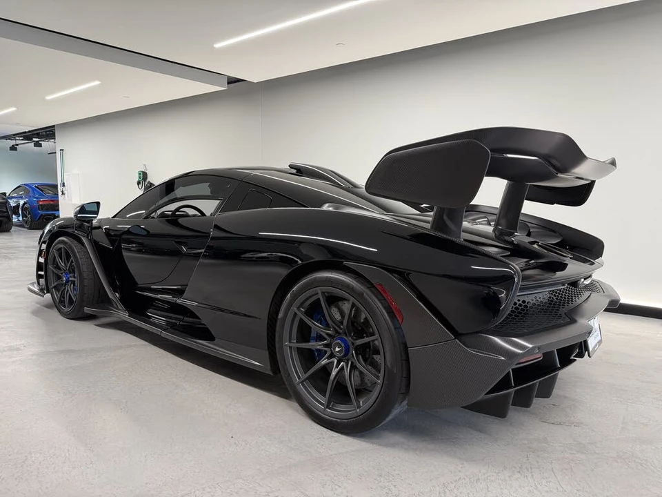 2019 McLaren Senna - Image 3 of 31