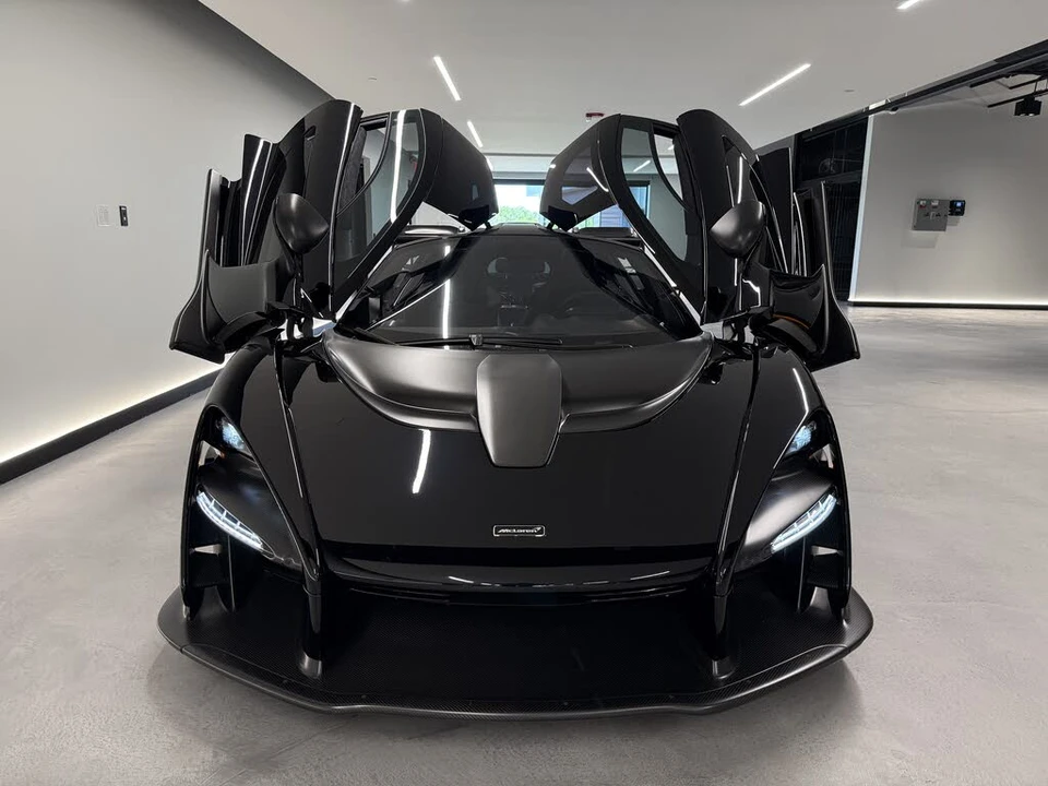 2019 McLaren Senna - Image 22 of 31