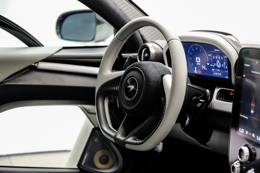 2019 McLaren Senna - Image 17 of 31