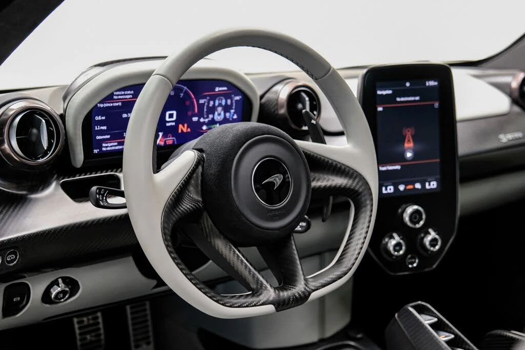 2019 McLaren Senna - Image 18 of 31