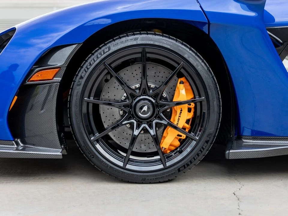 2019 McLaren Senna - Image 29 of 31
