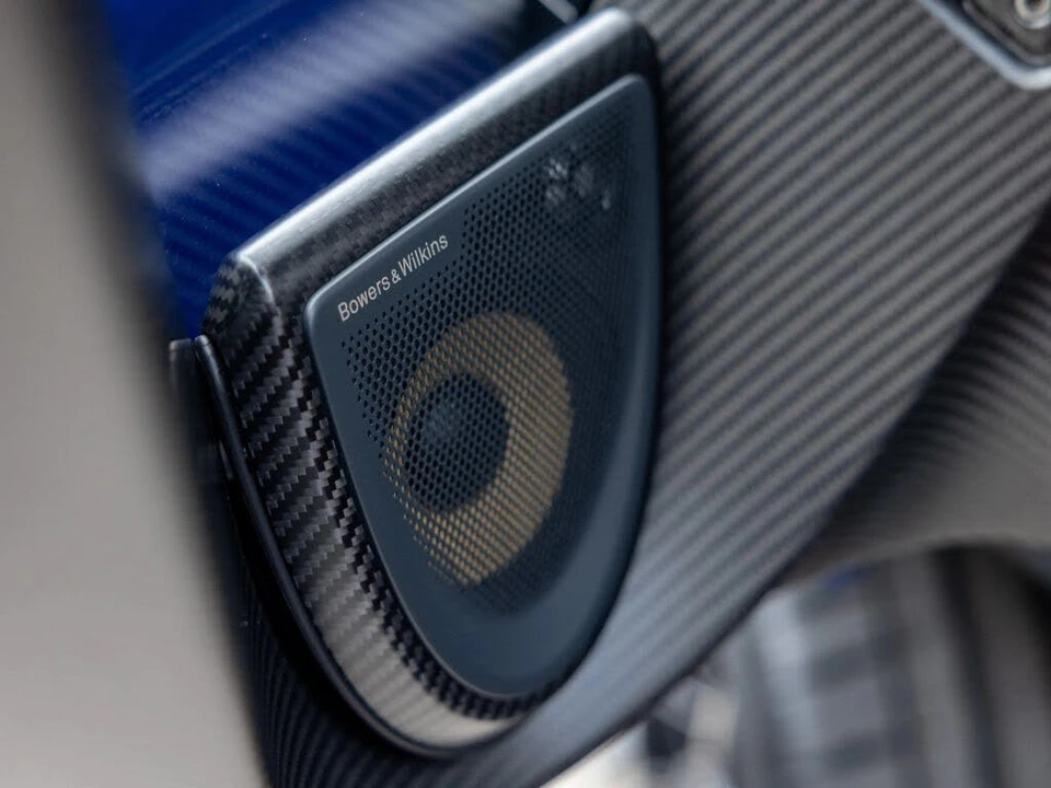2019 McLaren Senna - Image 19 of 31