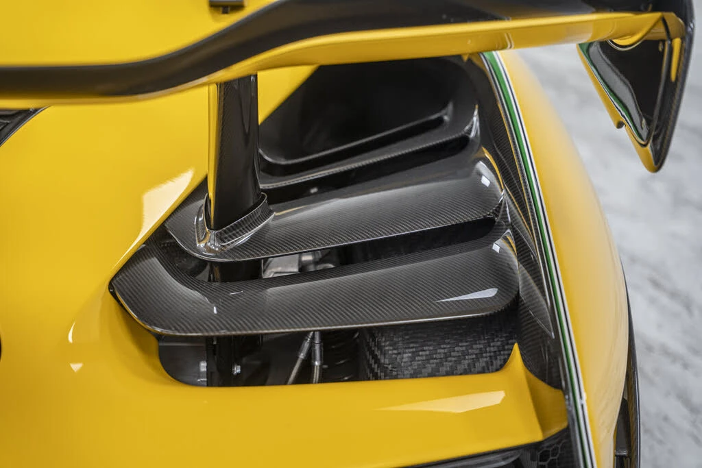2019 McLaren Senna - Image 21 of 31