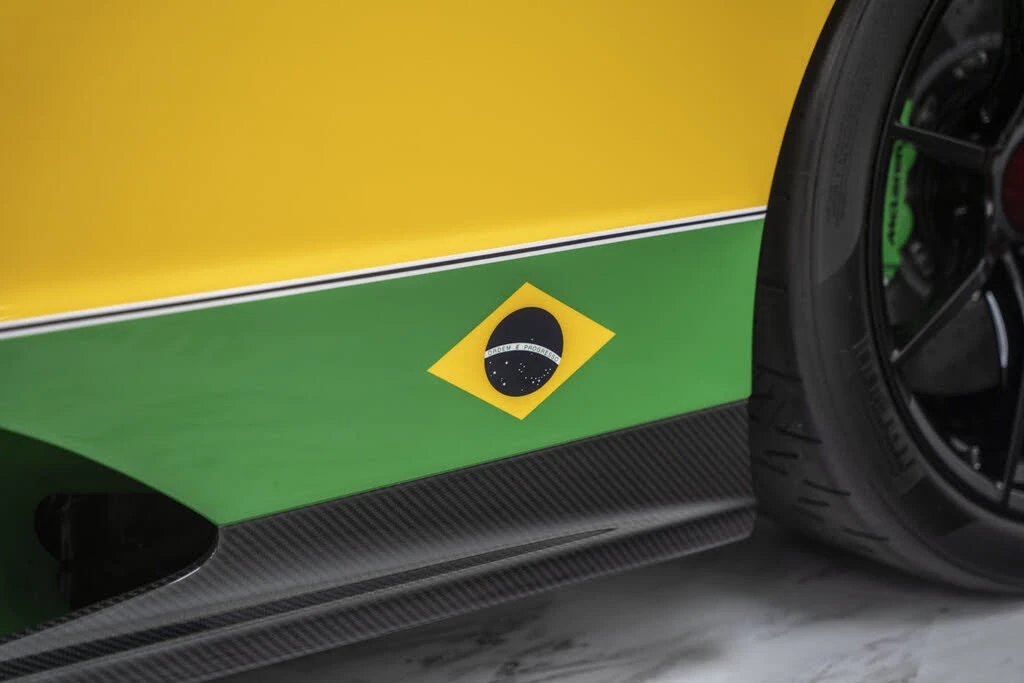 2019 McLaren Senna - Image 14 of 31