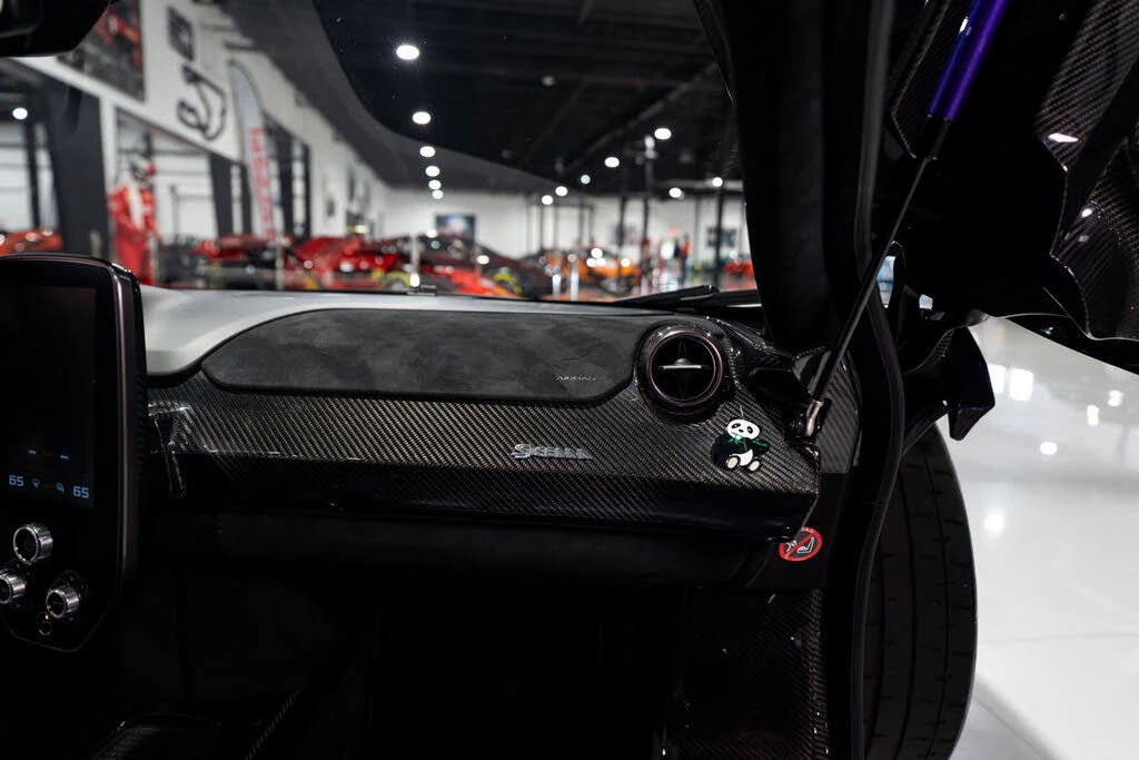 2019 McLaren Senna - Image 26 of 31