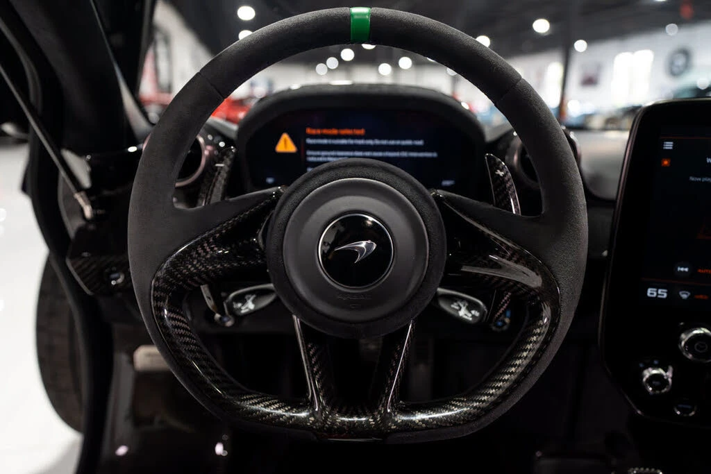2019 McLaren Senna - Image 22 of 31