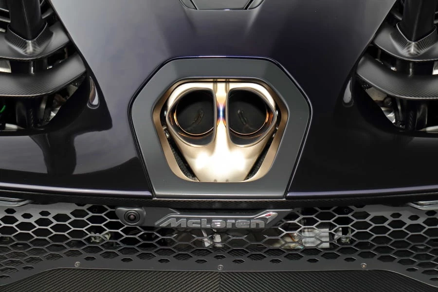 2019 McLaren Senna - Image 30 of 30