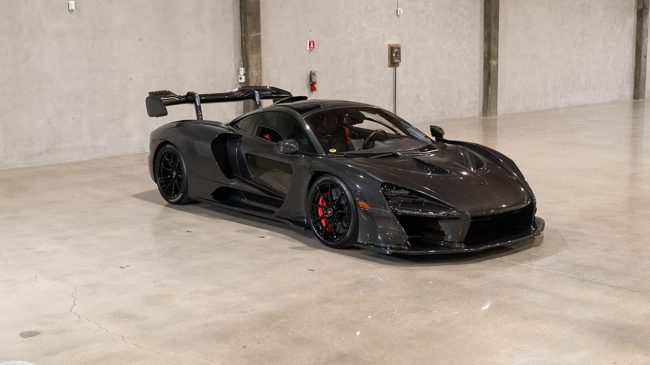2019 McLaren Senna - Image 14 of 31