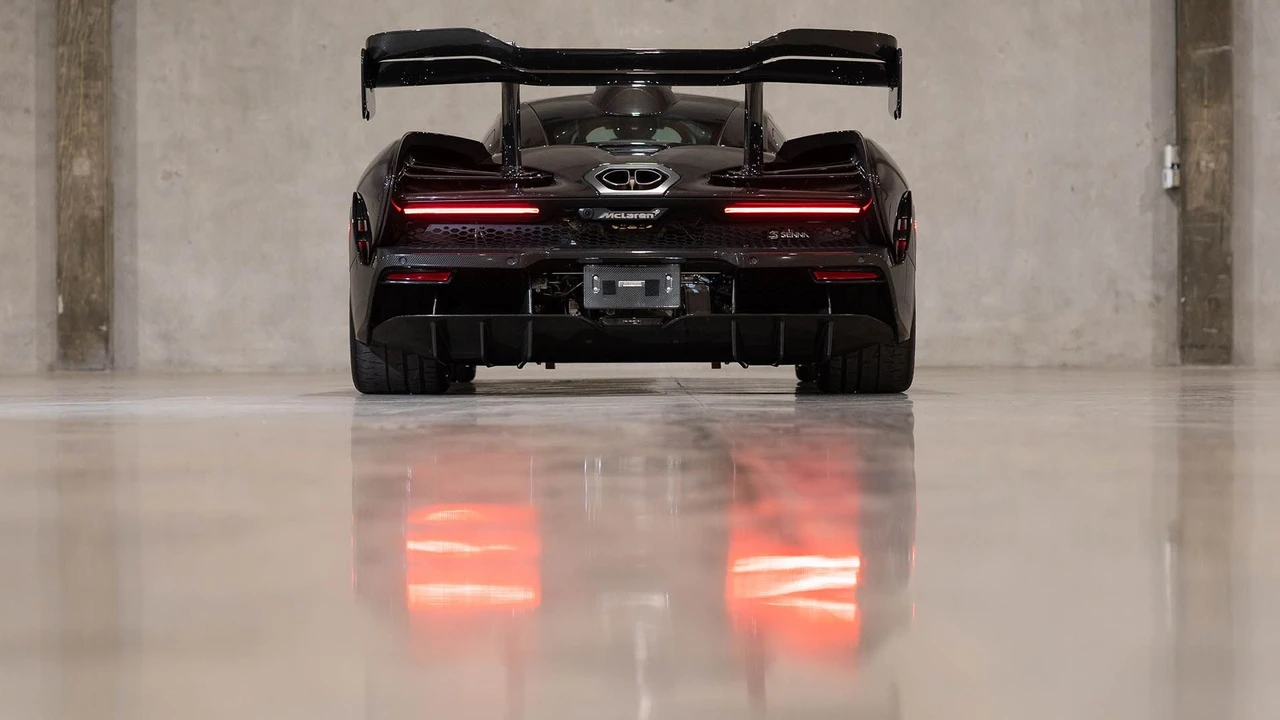 2019 McLaren Senna - Image 25 of 31