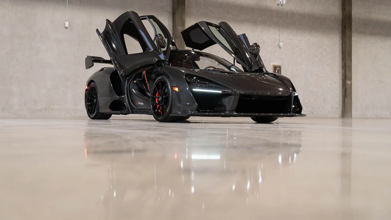 2019 McLaren Senna - Image 16 of 31