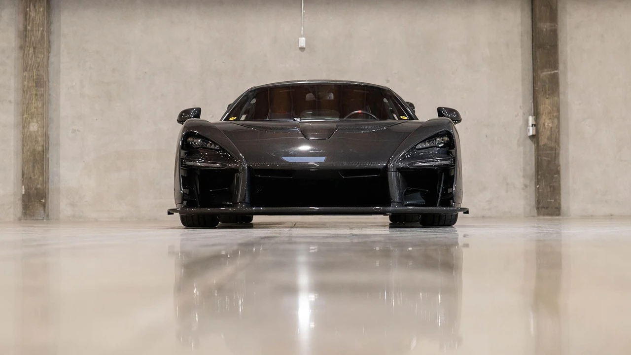 2019 McLaren Senna - Image 13 of 31