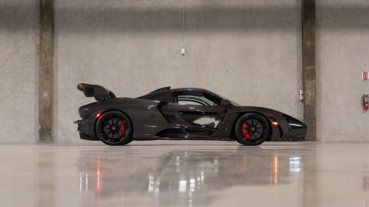 2019 McLaren Senna - Image 22 of 31