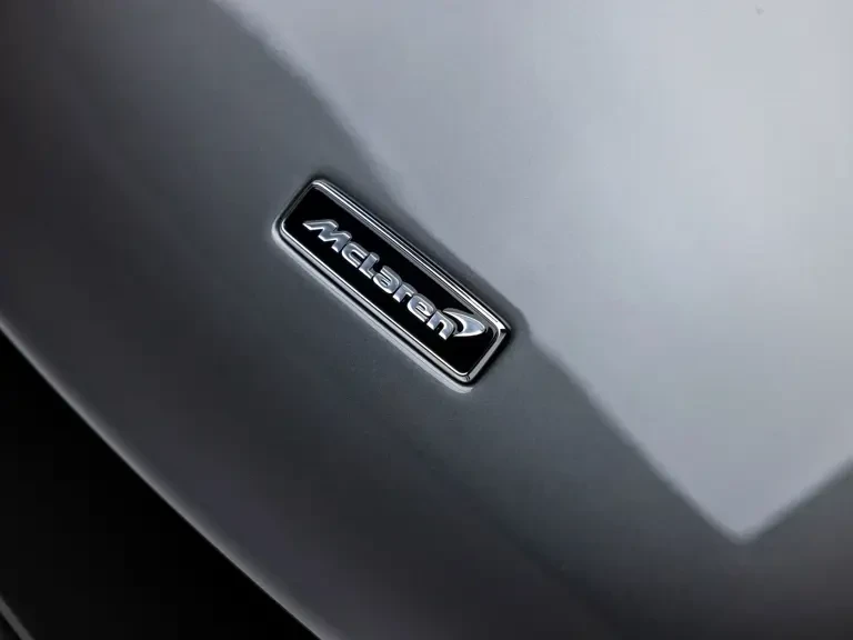2019 McLaren Senna - Image 14 of 31