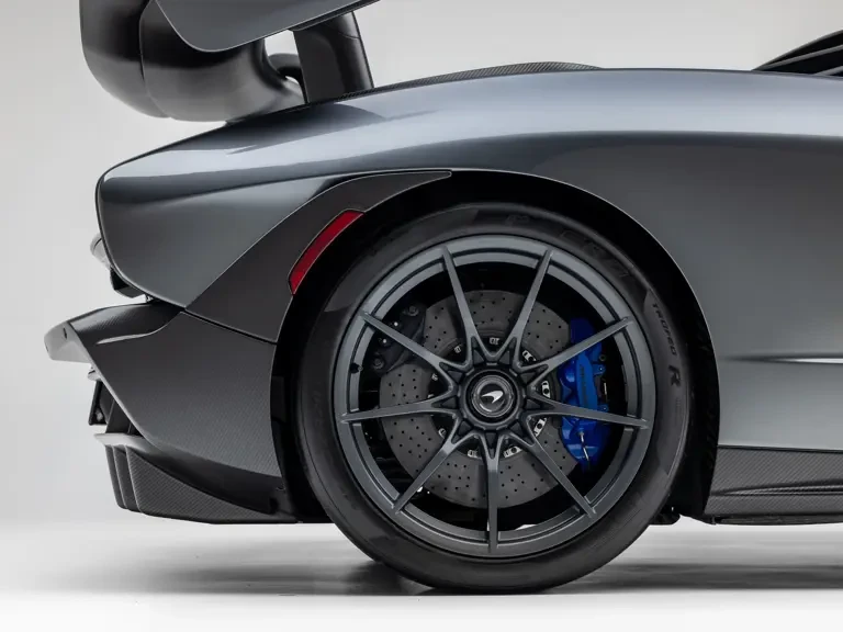2019 McLaren Senna - Image 15 of 31