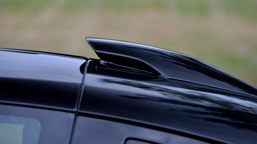 2019 McLaren Senna - Image 17 of 20