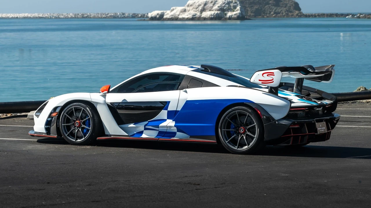 2019 McLaren Senna - Image 3 of 31