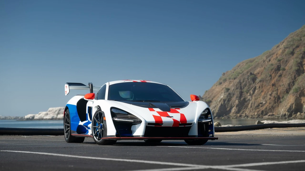 2019 McLaren Senna - Image 14 of 31