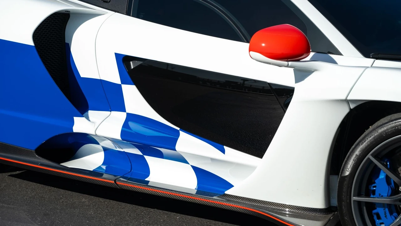 2019 McLaren Senna - Image 31 of 31