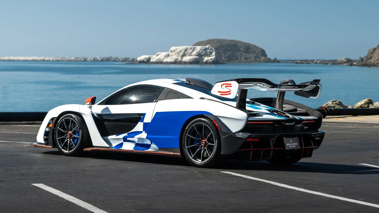 2019 McLaren Senna - Image 12 of 31