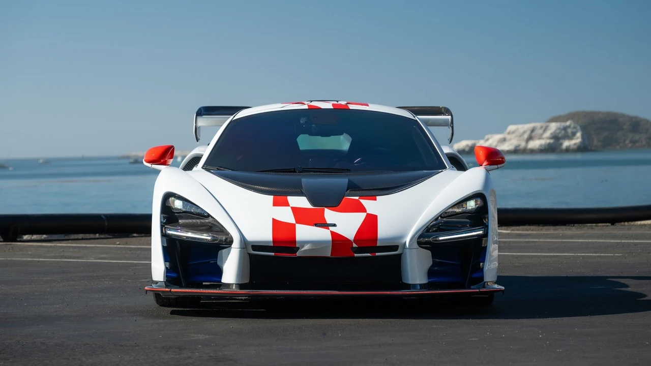 2019 McLaren Senna - Image 5 of 31