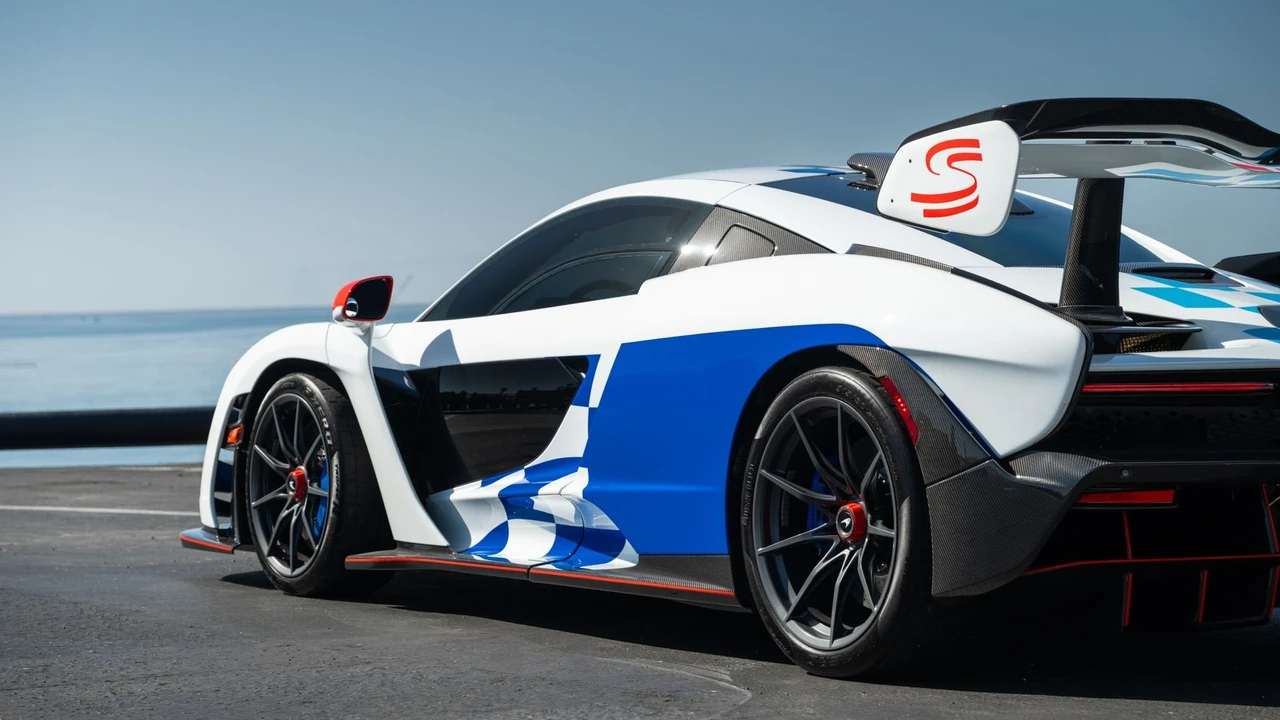 2019 McLaren Senna - Image 28 of 31
