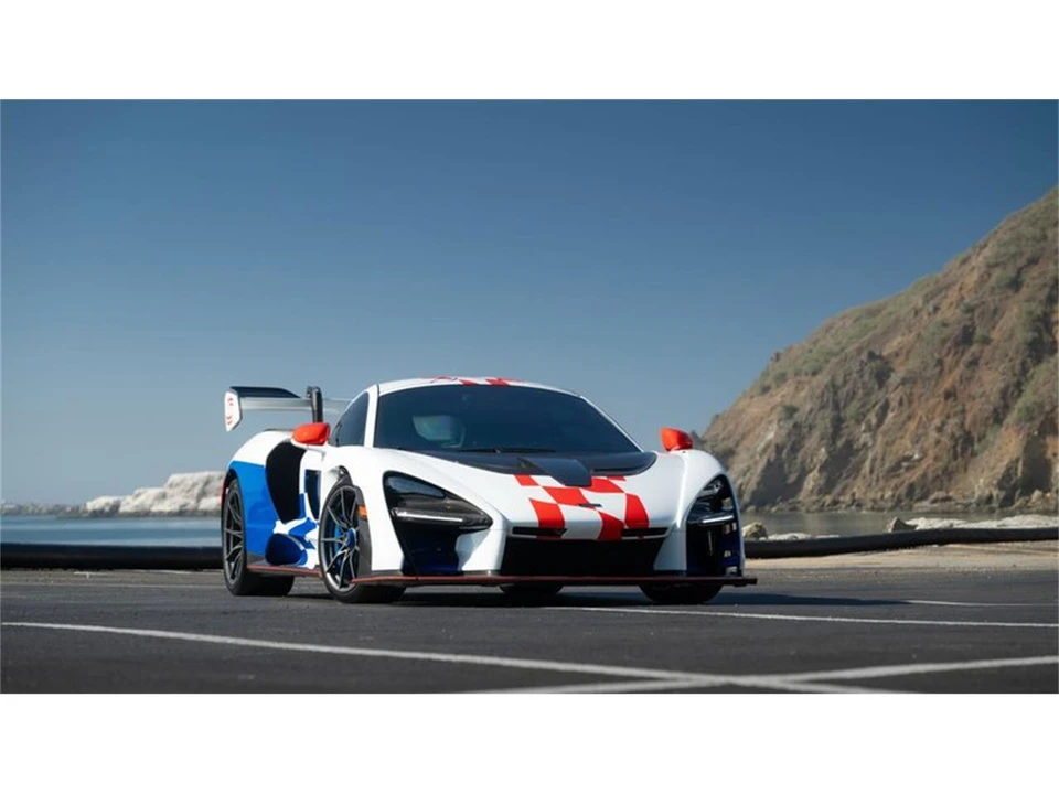 2019 McLaren Senna - Image 14 of 31